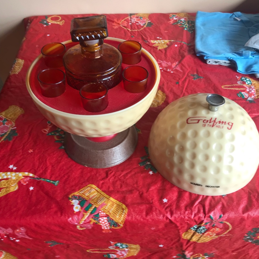 Home Decor mid-century modern golf decanter set.
